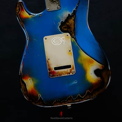 Fender Stratocaster Special Edition HSS Pelham Blue/Sunburst Heavy Aged Relic by East Gloves Customs image 6
