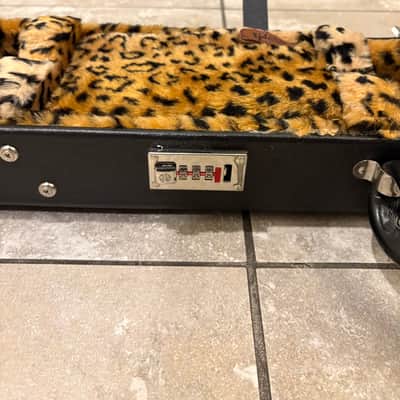 Gibson Billie Joe Armstrong Les Paul Case image 7
