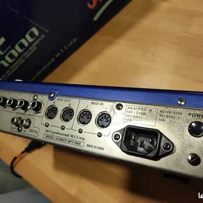Akai MPC1000 Blue image 3