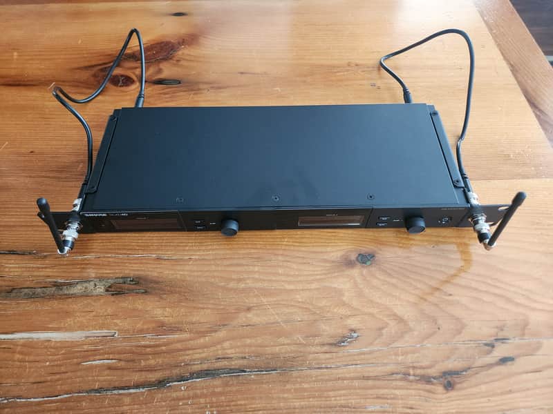 Shure SLX4 Dual Reciever w/ 3 Transmitters image 1