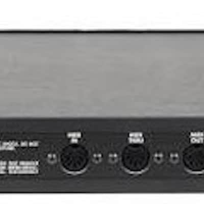 Lexicon PCM 70 Digital Effects Processor image 2