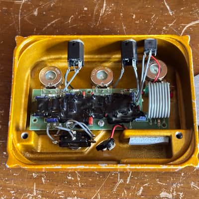 Klon Centaur Professional Overdrive Boost Pedal Gold color image 8