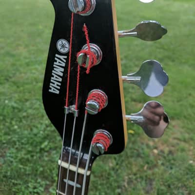 Lefty Yamaha Bass - BB 414 image 4