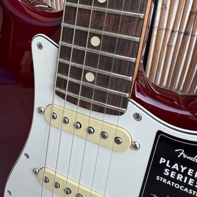 Fender Player II Stratocaster 2024 - Present - Transparent Cherry Burst image 3