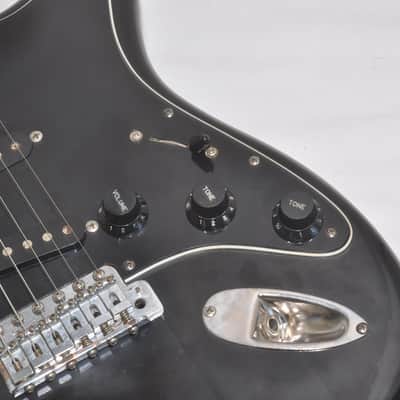 Fender Japan Squier ST72 Large Head Black Electric Guitar Ref No 7210 image 4