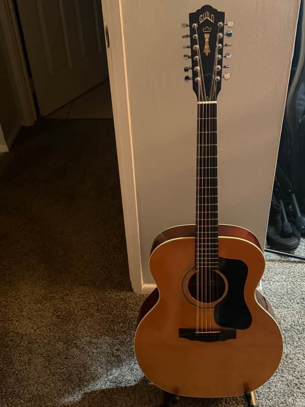 Guild F-212XL