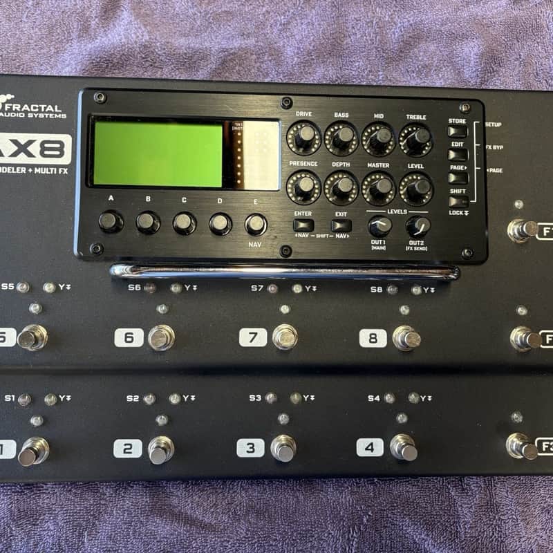 Fractal Audio Systems AX8 Amp Modeler/Multi-FX Processor - Black