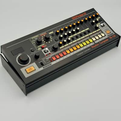 Roland TR-08 Boutique Drum Machine w/ DK-01 Dock and USB Cable in excellent condition.