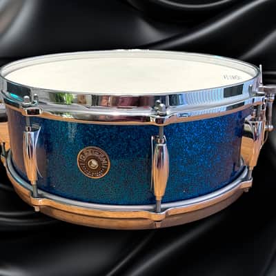 Gretsch Renown 5.5x14 Snare (1962) Blue Sparkle image 11