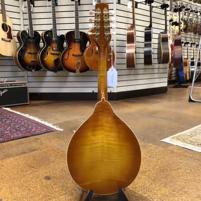 Kentucky KM-505 Artist German Spruce/Alpine Maple A-Style Mandolin Amberburst w/Padded Gig Bag image 6