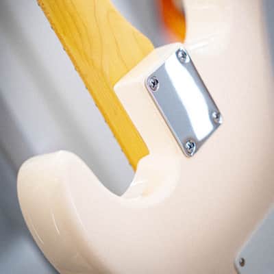 G&L Tribute Legacy White MP image 8