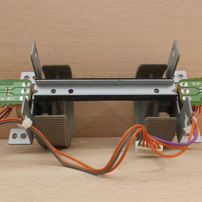 Korg Z1 - Pitch bend / Mod wheel panel + Assembly (without Lower face) + KLM 1931 / KLM 1935 / (without KLM 1966 and Pad X/Y) + 4 buttons with led window - (price valid for a few days) image 22