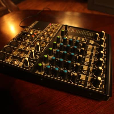 Mackie 802VLZ4 8-Channel Analog Mic / Line Mixer image 3