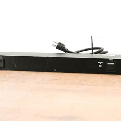 Furman M-8x2 8-Outlet Power Conditioner CG013LE