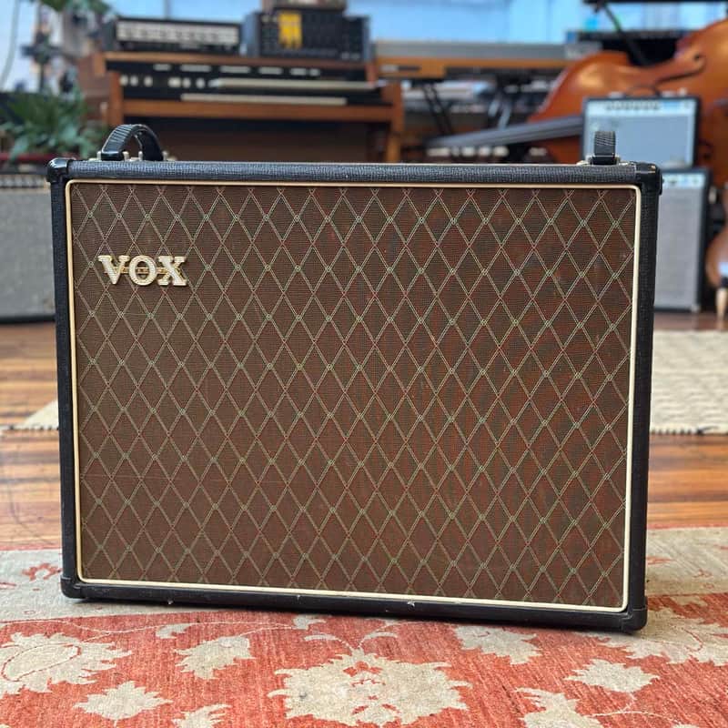 VOX V212BN Guitar Cabinet - Celestion Blue image 1