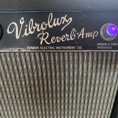 Fender Vibrolux Reverb 2-Channel 35-Watt 2x10" Guitar Combo 1964 - 1967 - Black Panel, Middle EQ engaged image 5