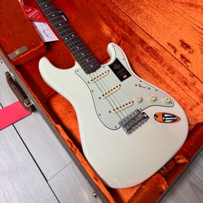 Fender American Vintage II 1961 Stratocaster Electric Guitar, Olympic White image 16