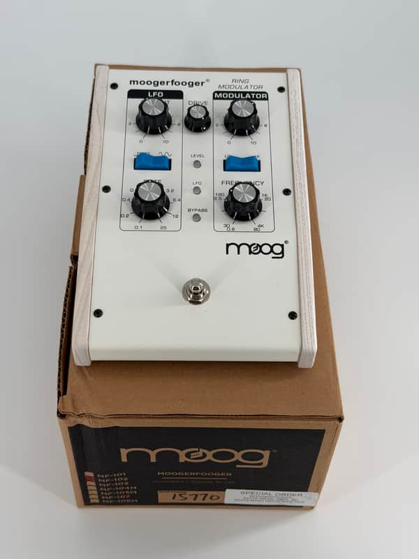 Moog MF-102 Moogerfooger Ring Modulator 2012 - White image 1