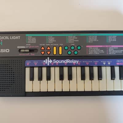Casio ML-1 Magical Light – Mini Keyboard with Illuminated Keys – Excellent condition – Tested image 9