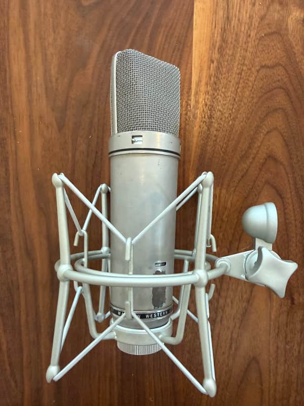 Neumann U 87 Large Diaphragm Multipattern Condenser Microphone