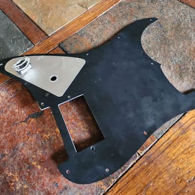 Squier Tom Delonge pickguard 2000s - blk image 2