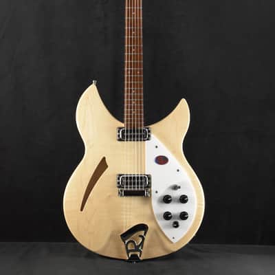 Rickenbacker 330 6-String Mapleglo image 2