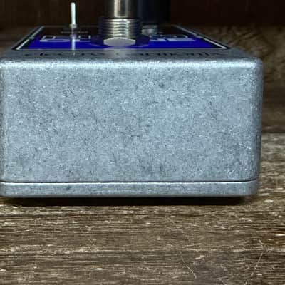 Electro-Harmonix Neo Clone Analog Chorus With Box 2010 - Present - Black / Blue image 3