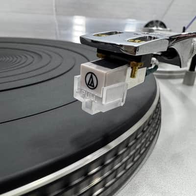 Vintage 1979 Technics SL-B2 Turntable. Restored image 8