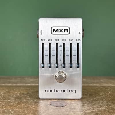 MXR M109S Six Band EQ 2016 - Present - Silver image 2