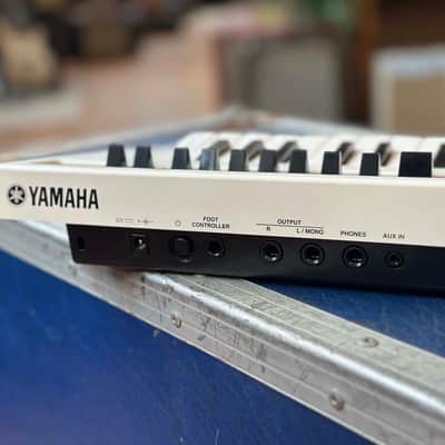 YAMAHA Reface CS 8-Note Polyphonic Virtual Analog Synthesizer image 3