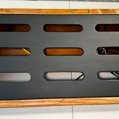 Nell Audio 24x12 Hardwood Pedalboard - I/O, Stereo Routing, XLR DI 2026 - Natural image 2