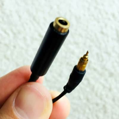 Sony tiny female audio jack to 3.5mm headphone jack for Sony Walkmen Remote ! From HK ! image 2