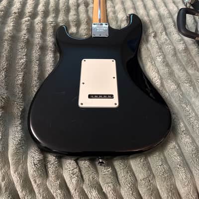 Fender American Standard Stratocaster HSS with Maple Fretboard 2008 - 2015 Black image 6