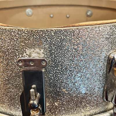 Slingerland Deluxe Student Model 6-lug snare 1966 - Silver sparkle image 15