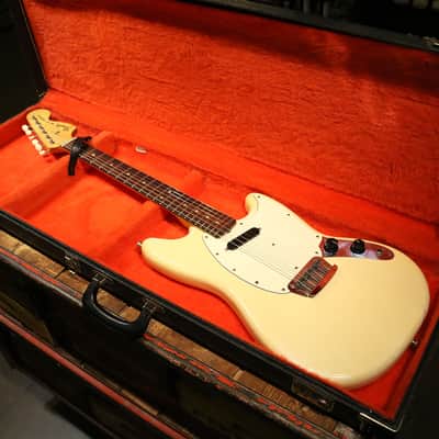 Fender Musicmaster with Rosewood Fretboard 1970 - 1979 - Olympic White image 5