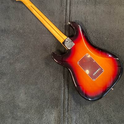 Fender American Professional II Stratocaster  Rosewood   3-Color Sunburst #US210106733 8lb 0.6oz image 7
