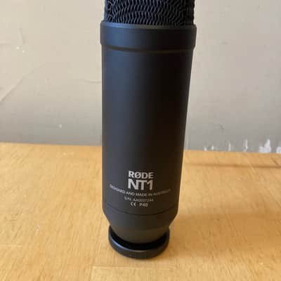 RODE NT-1 KIT with Shockmount and Pop Filter 2010s - Black image 3