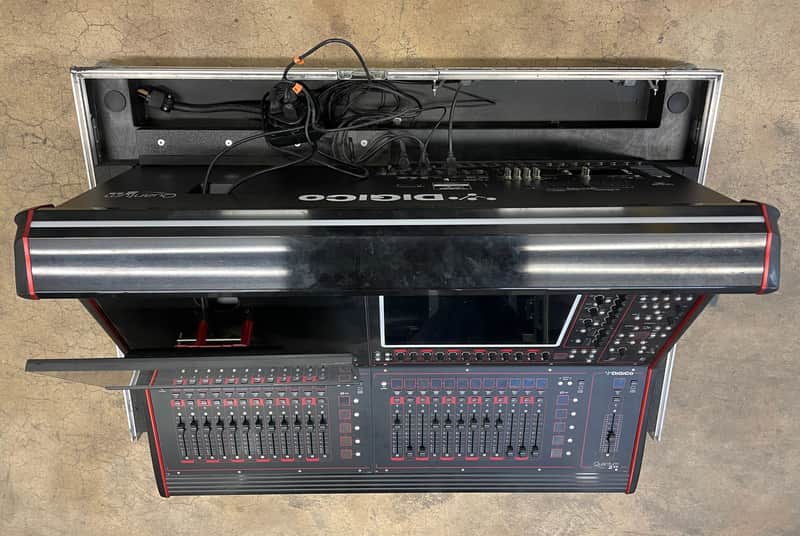 DiGiCo Quantum 225 Digital Mixing Console, Case, Stagebox | Reverb