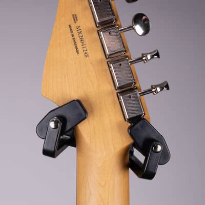 Fender Player II Stratocaster - 3-Color Sunburst with Rosewood Fingerboard image 8