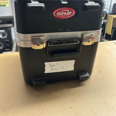 SKB Microphone case image 3