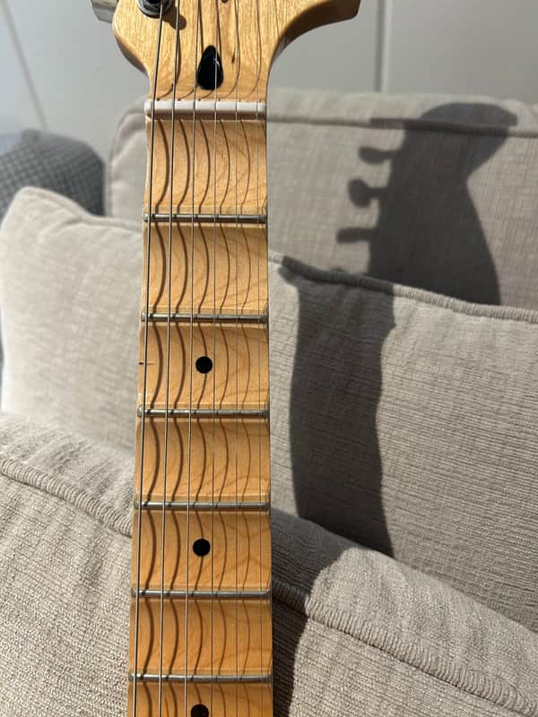 Scallop fret board  style  Vintage White Alder Body Maple Neck 2026 - Vintage white/ yellow image 1