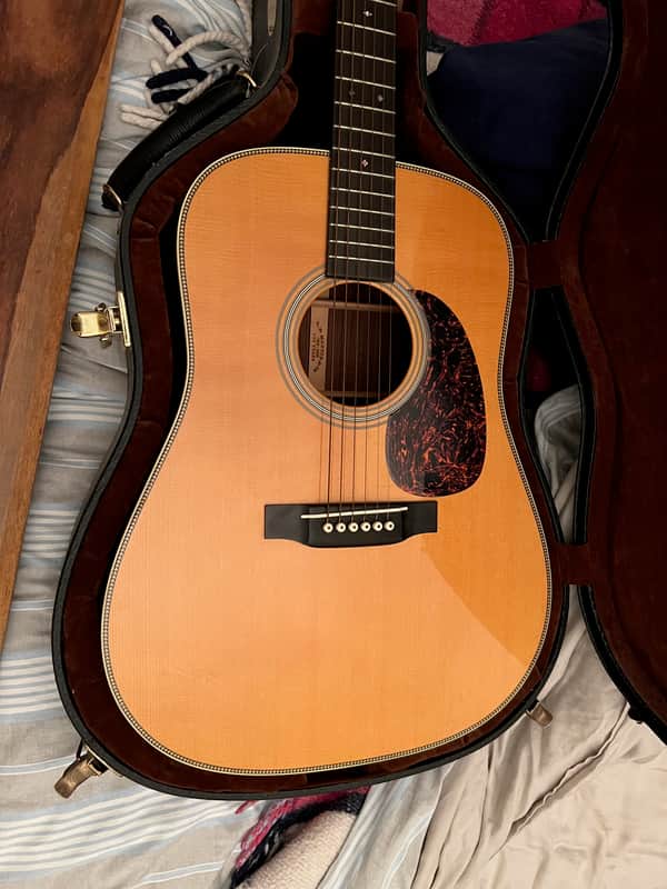 Martin HD-28V 2007 - Gloss image 1