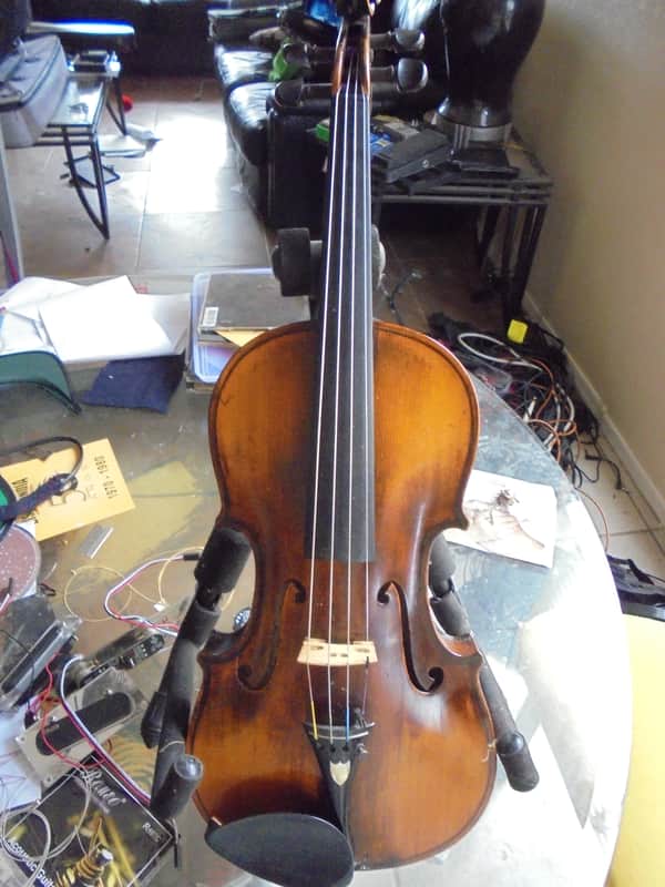 Ready to play Sebastian Gotz Stradivarius Luthier Set up