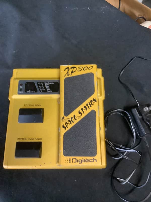 DigiTech XP 300 Space Station