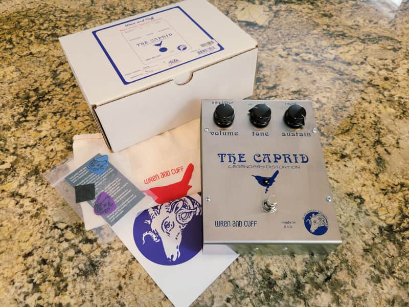 Wren and Cuff Blue-Violet Caprid OG