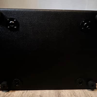 Aguilar SL 410x Super Lightweight 800-Watt 4x10" Bass Speaker Cabinet (4ohm) 2016 1st edition w/ FREE padded cover image 7