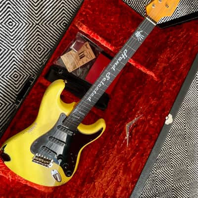 Fender Custom Shop '63 Stratocaster / Graffiti Yellow over Black Relic / Musikhaus Hermann MBD image 14