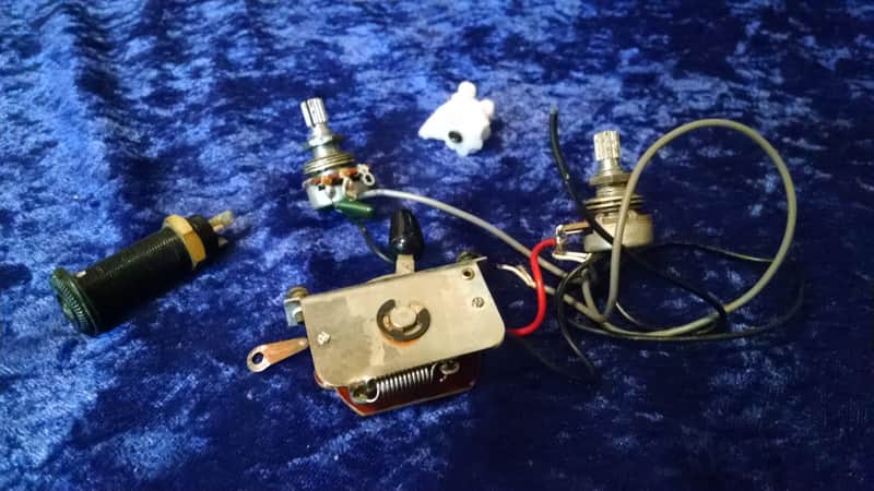 1989 Kramer Savant, Metalist, 220, Wiring Harness complete image 1