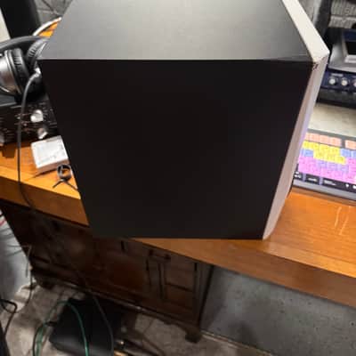 Dynaudio LYD 7 Active Nearfield Studio Monitor (Single) 2016 - 2019 - White image 8