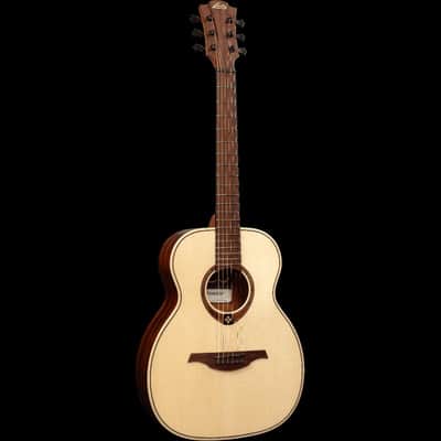 LAG GUITARS Travel Series TRAVEL SPE Travel Spruce Travel Electr/Acoustic Guitar image 2